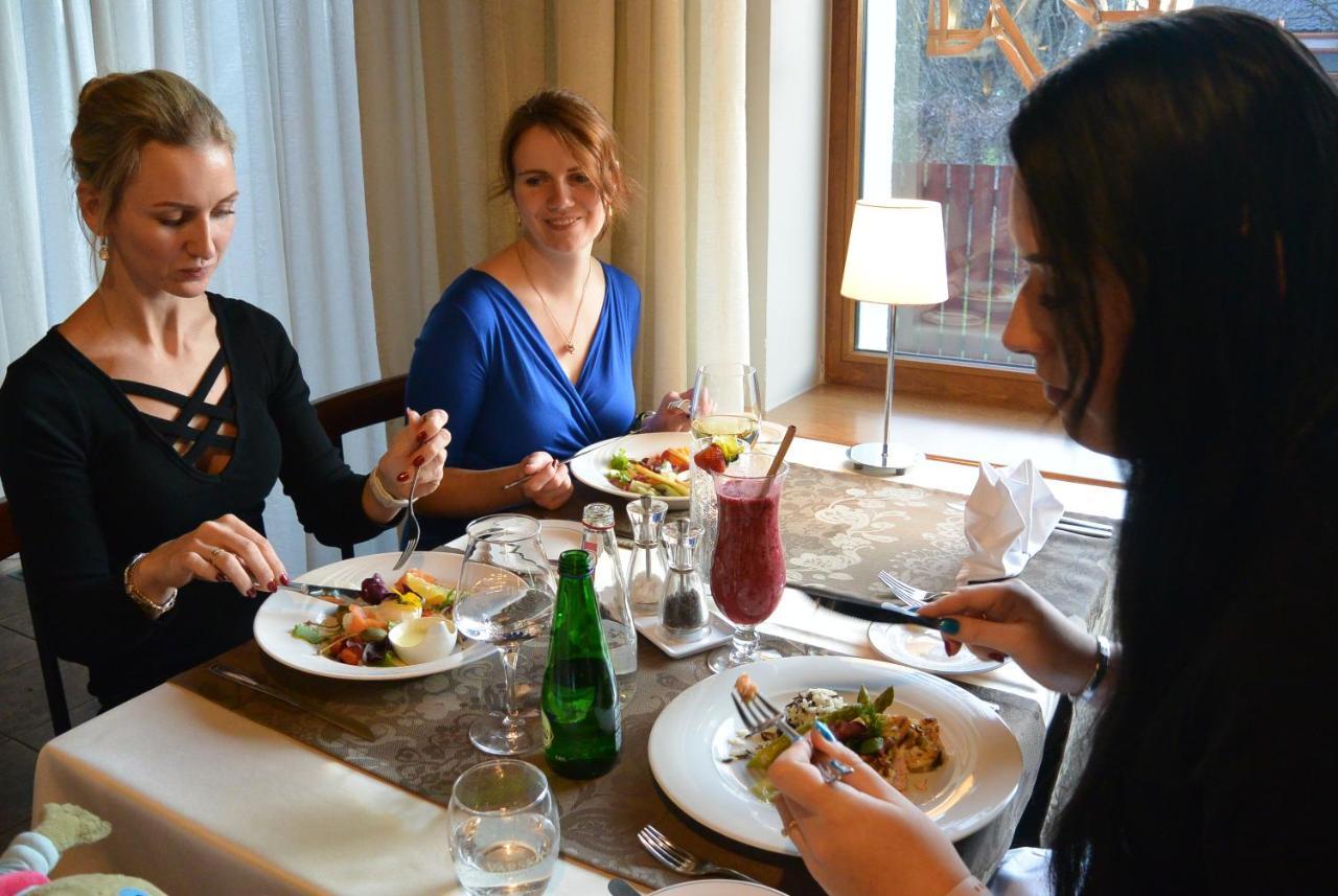 Pesa Hotel Пилва Екстер'єр фото